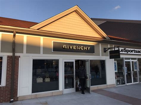 givenchy woodbury commons